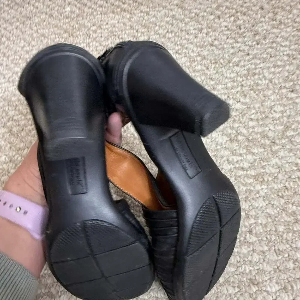 Gentle Souls Leather Peep Toe black heels Osaka Rama size 8.5